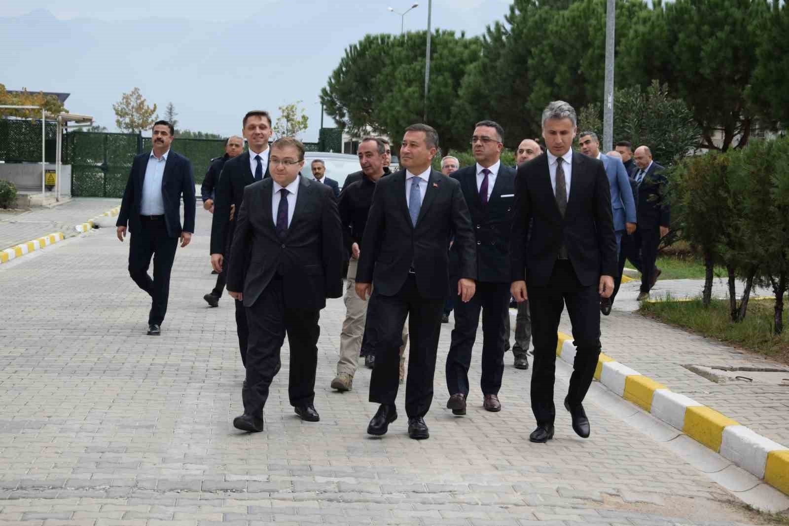 CEZA VE TEVKİFEVLERİ GENEL MÜDÜRÜ ENİS YAVUZ YILDIRIM VE BERABERİNDEKİ HEYETLE BERABER DENİZLİ...