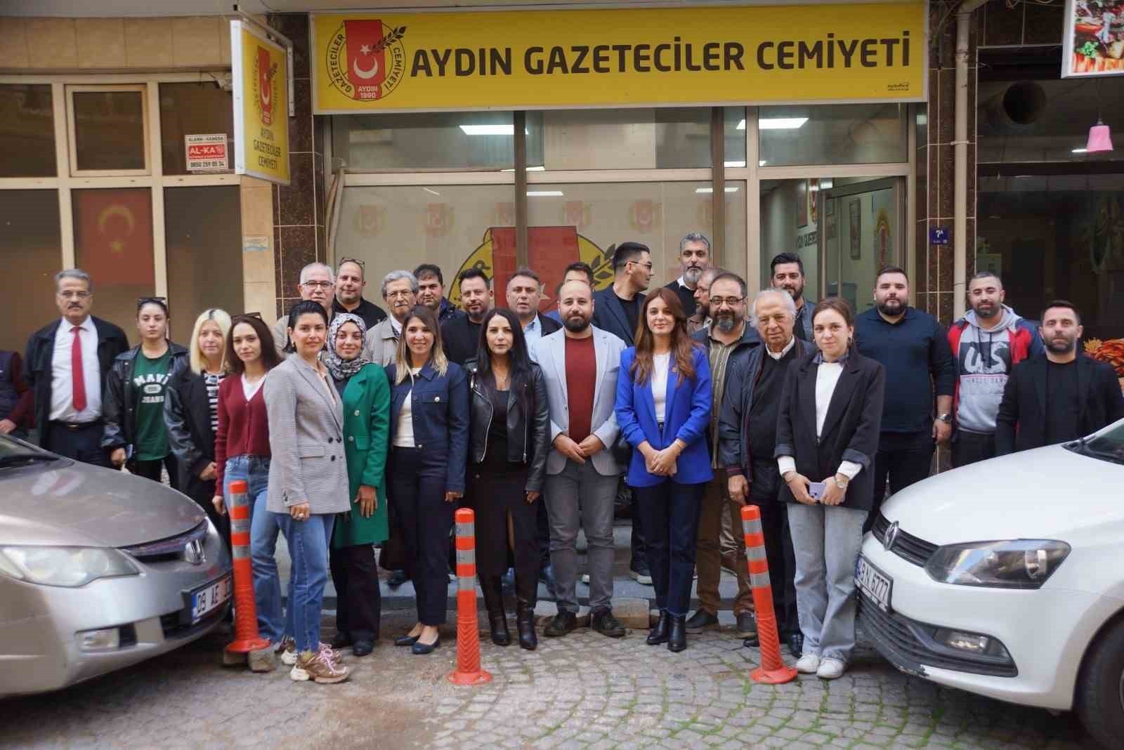 CHP’Lİ BELEDİYELERİN BASIN SORUMLULARI AGC ÜYELERİ İLE BİR ARAYA GELDİ