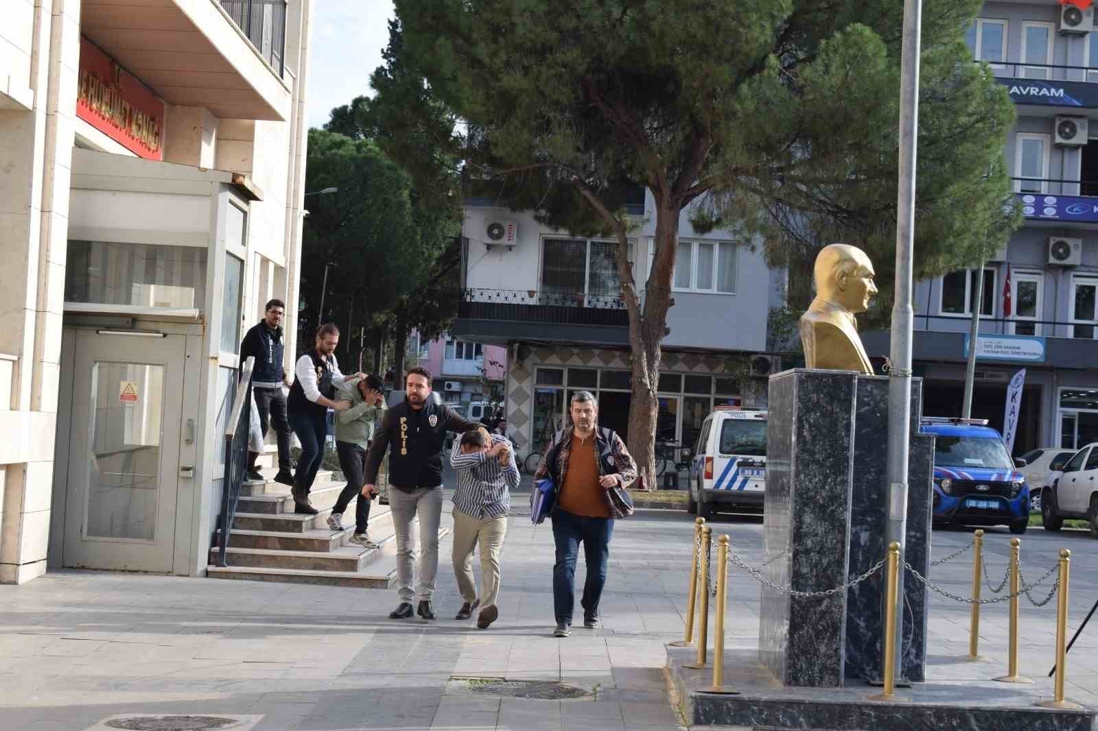 ÇİNE’DE 11 KİLO UYUŞTURUCU ELE GEÇİRİLDİ, 2 KİŞİ TUTUKLANDI