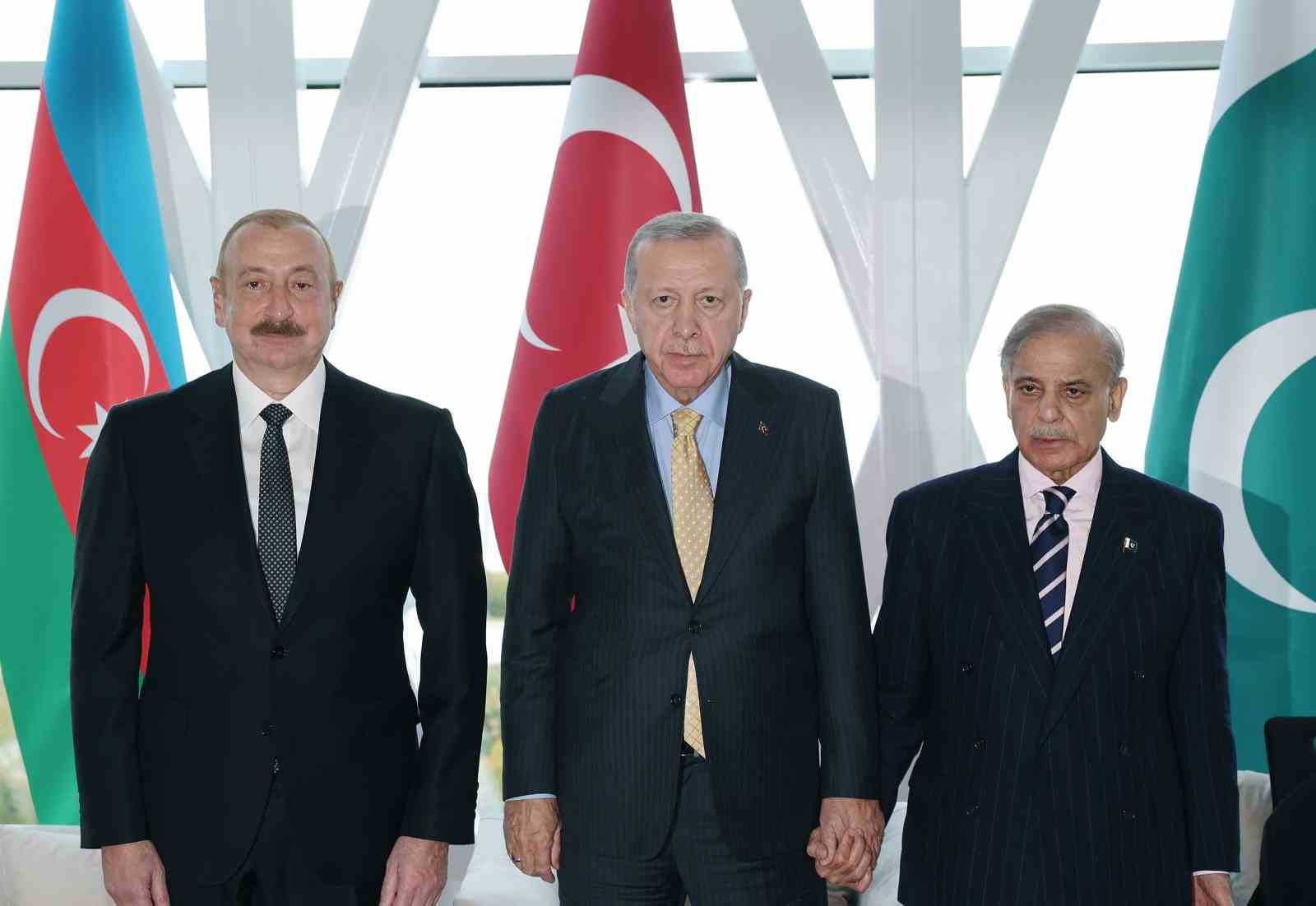 CUMHURBAŞKANI RECEP TAYYİP ERDOĞAN, BAKÜ'DE AZERBAYCAN CUMHURBAŞKANI İLHAM ALİYEV VE PAKİSTAN...