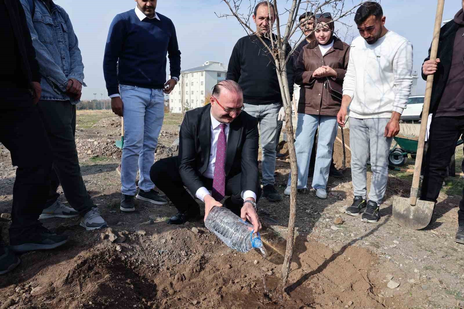 CUMHURBAŞKANI RECEP TAYYİP ERDOĞAN’IN 6 KASIM 2019 TARİHİNDE İLAN ETTİĞİ 11 KASIM MİLLÎ...