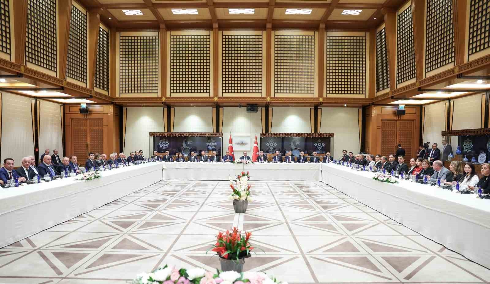 CUMHURBAŞKANI RECEP TAYYİP ERDOĞAN, "BİZ, VATANDAŞ VE SOYDAŞLARIMIZIN BULUNDUKLARI ÜLKELERDE...