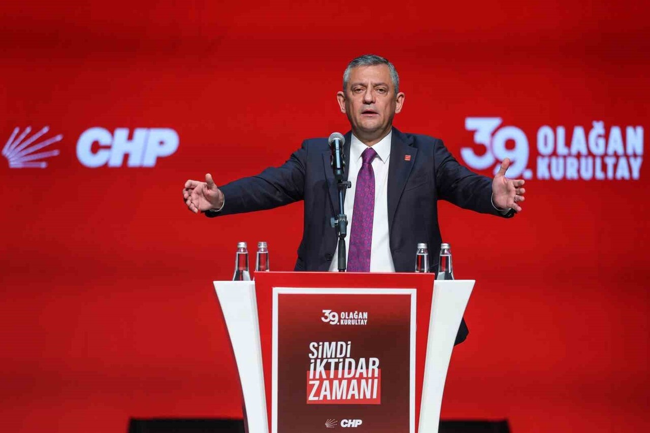 CUMHURİYET HALK PARTİSİ (CHP) GENEL BAŞKANI ÖZGÜR ÖZEL, "CHP ARINACAKSA BİZİ ESKİYE DÖNDÜRMEK...