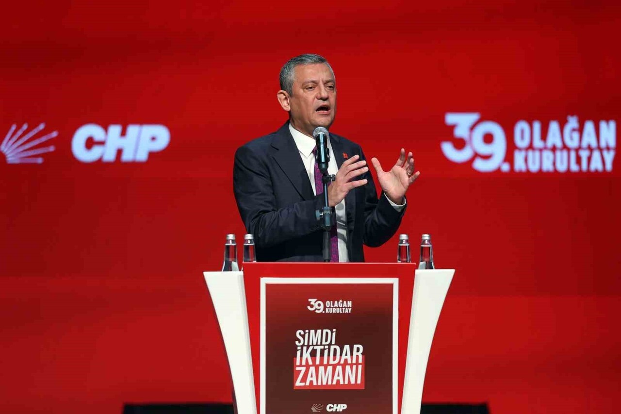CUMHURİYET HALK PARTİSİ (CHP) GENEL BAŞKANI ÖZGÜR ÖZEL, "CHP ARINACAKSA BİZİ ESKİYE DÖNDÜRMEK...