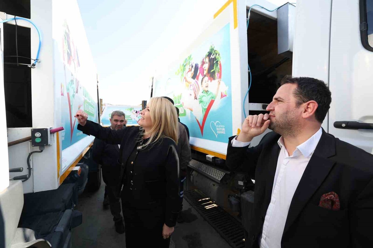 DENİZLİ’NİN MERKEZEFENDİ İLÇESİNDE ÇÖP TOPLAMA SIRASINDA OLUŞAN KÖTÜ KOKULARA KALICI ÇÖZÜM...