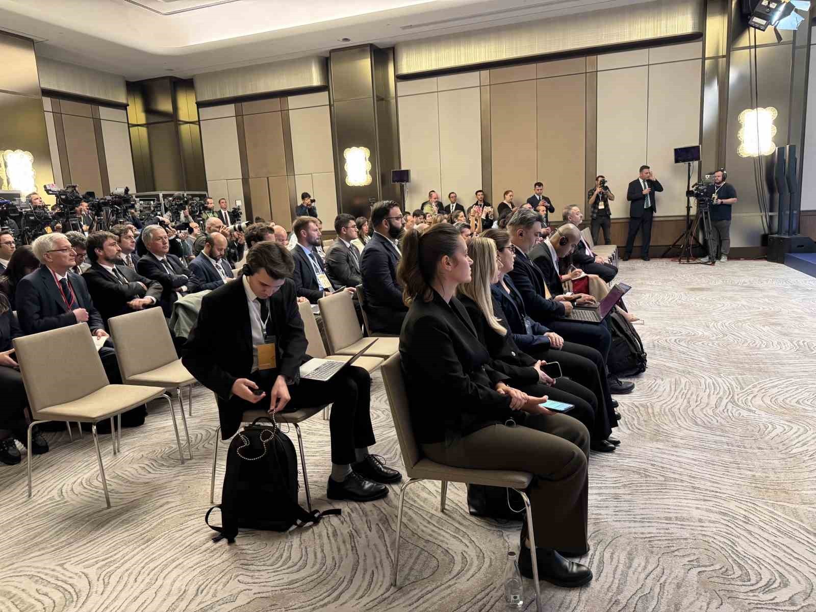 DIŞİŞLERİ BAKANI HAKAN FİDAN, İSTANBUL'DA KATILIMCI ÜLKELERİN DIŞİŞLERİ BAKANLARININ KATILIMI İLE...