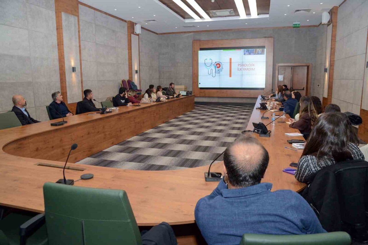 DİYARBAKIR BÜYÜKŞEHİR BELEDİYESİ, PERSONELE KRİZ ANLARINDA DOĞRU VE ETKİLİ MÜDAHALEDE...