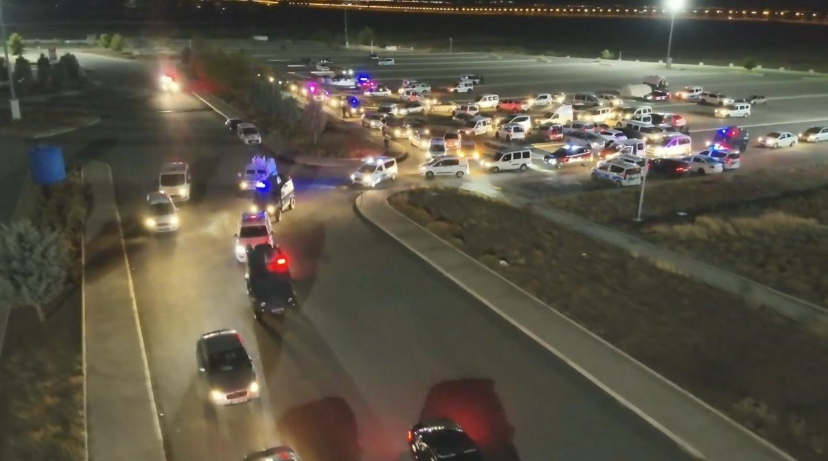 DİYARBAKIR’DA YASA DIŞI BAHİSLE BAĞLANTILI NAKLİNE ARACILIK EDEN ŞÜPHELİLERE YÖNELİK 53 ADRESTE 46...