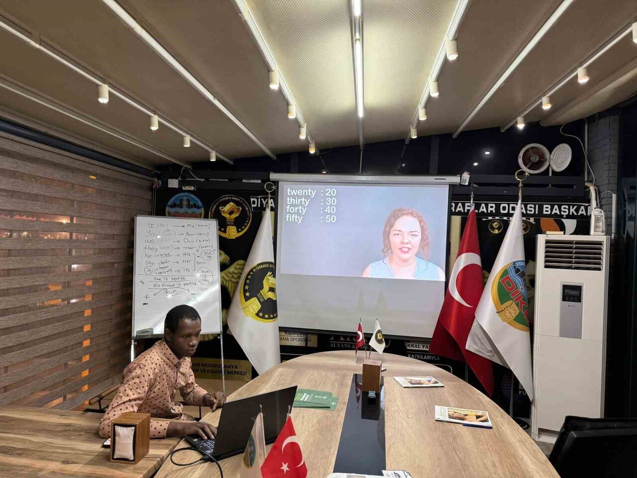 DİYARBAKIR KUYUMCULAR VE SARRAFLAR ODASI BAŞKANI MEHMET YÜKSEL’İN GİRİŞİMLERİ İLE, KENTTE BİR İLKİ...