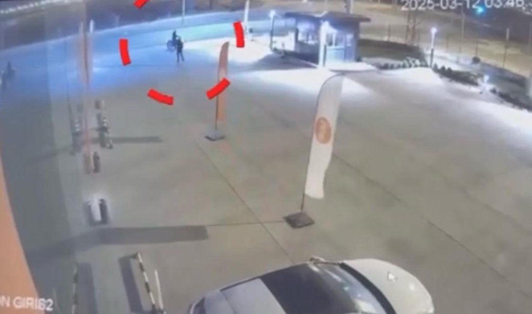 DİYARBAKIR MERKEZLİ SUÇ ÖRGÜTÜNE YÖNELİK ÖZEL HAREKET POLİSİ DESTEĞİYLE DÜZENLENEN OPERASYONDA...