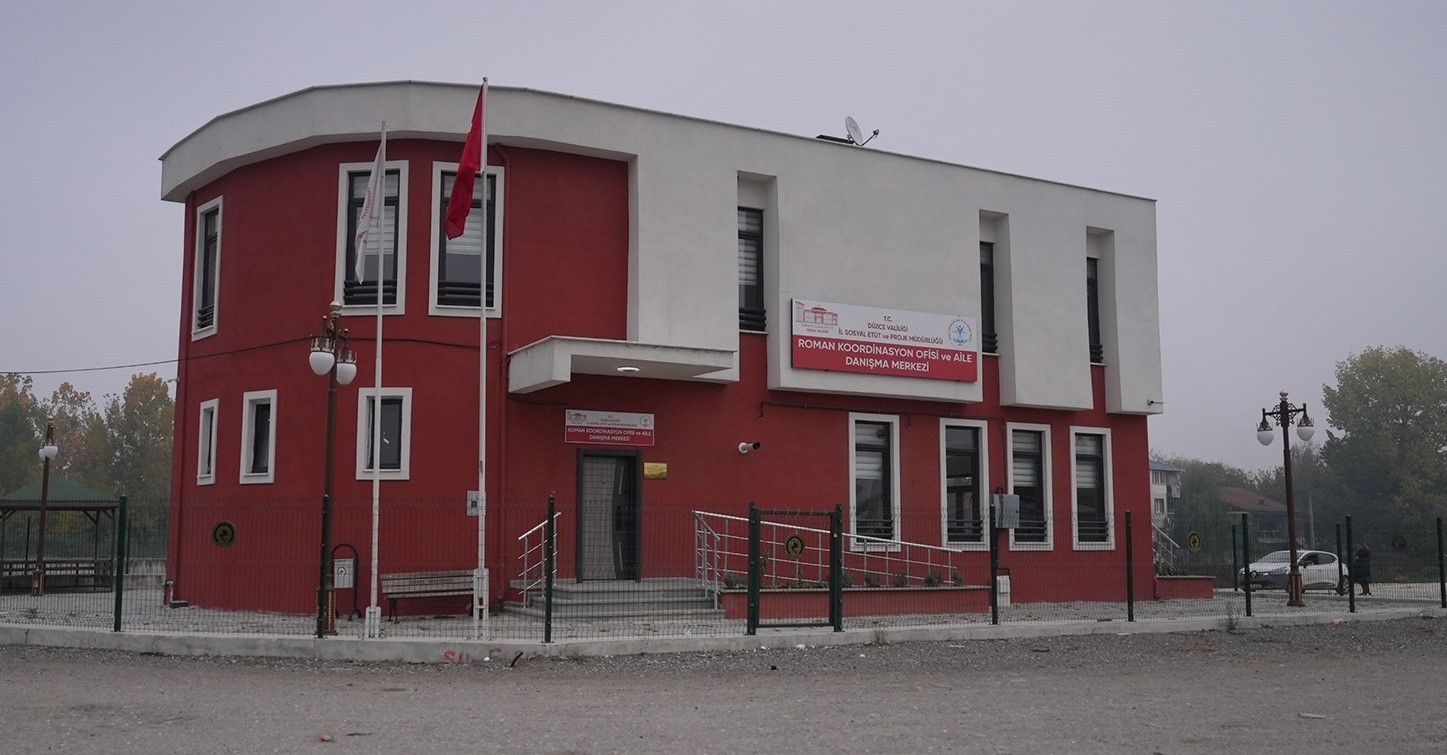 DÜZCE BELEDİYESİ, BASINDA YER ALAN ‘DEPREM PARASI SÜLEYMAN SOYLU KÜLTÜR MERKEZİ İNŞAATINA...