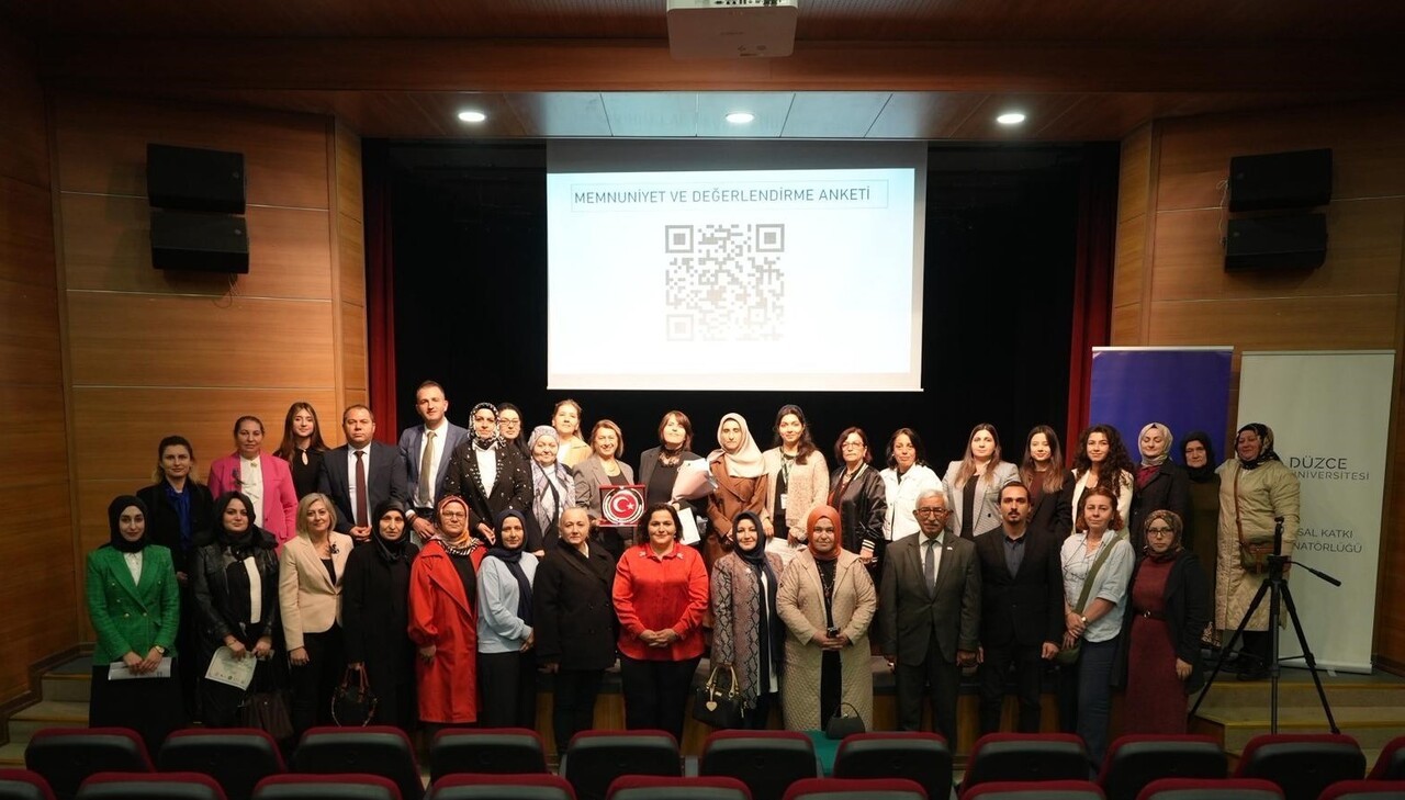 DÜZCE BELEDİYESİ BÜNYESİNDE KENT KONSEYİ’NİN GİRİŞİMLERİ İLE KURULAN AİLE AKADEMİSİ İLK...