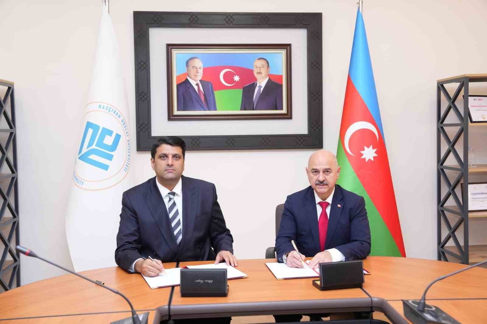 DÜZCE ÜNİVERSİTESİ REKTÖRÜ PROF. DR. NEDİM SÖZBİR, NAHÇIVAN ZİYARETİ KAPSAMINDA BİRÇOK PROGRAMA...