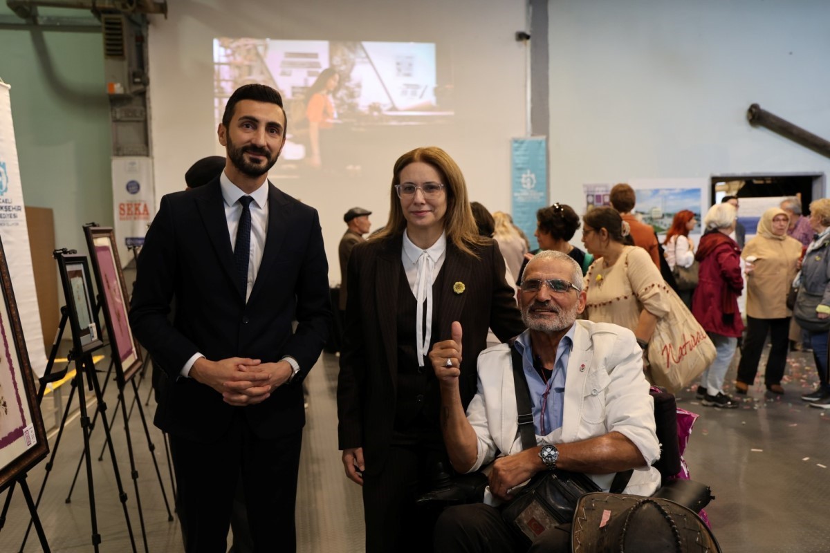 DÜZCE ÜNİVERSİTESİ SANAT, TASARIM VE MİMARLIK FAKÜLTESİ ÖĞRETİM ÜYESİ DOÇ. DR. YUSUF PARLAK...