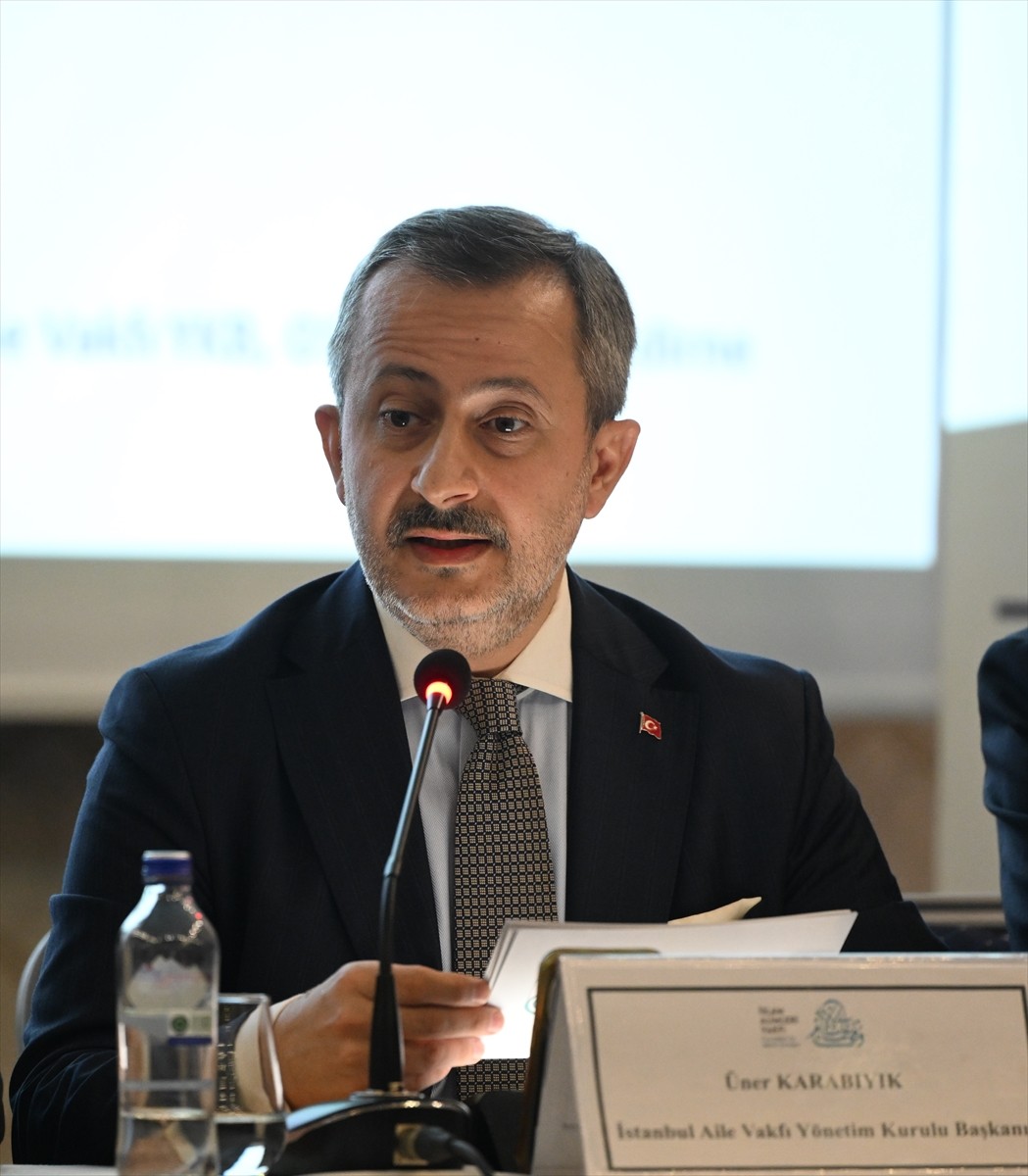 Edirne'de İslam Alimleri Vakfınca "Kendi Gök Kubbemiz Balkan Alimleri Buluşması-2" programında...