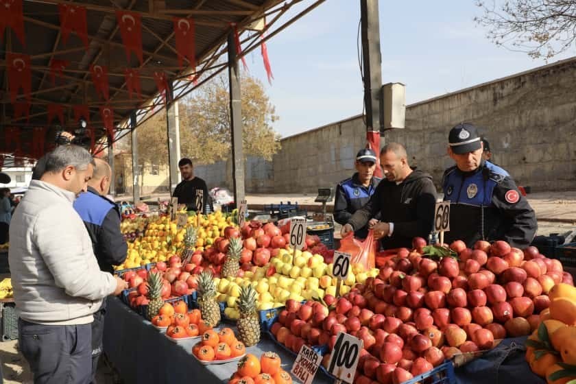 ELAZIĞ BELEDİYESİ ZABITA MÜDÜRLÜĞÜ EKİPLERİ, VATANDAŞLARIN SAĞLIKLI VE GÜVENİLİR BİR ORTAMDA...