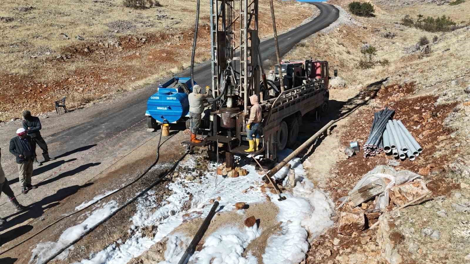 ELAZIĞ’IN  KOVANCILAR İLÇESİNE BAĞLI KUŞÇU KÖYÜNDE SU HASRETİ SONA ERDİ