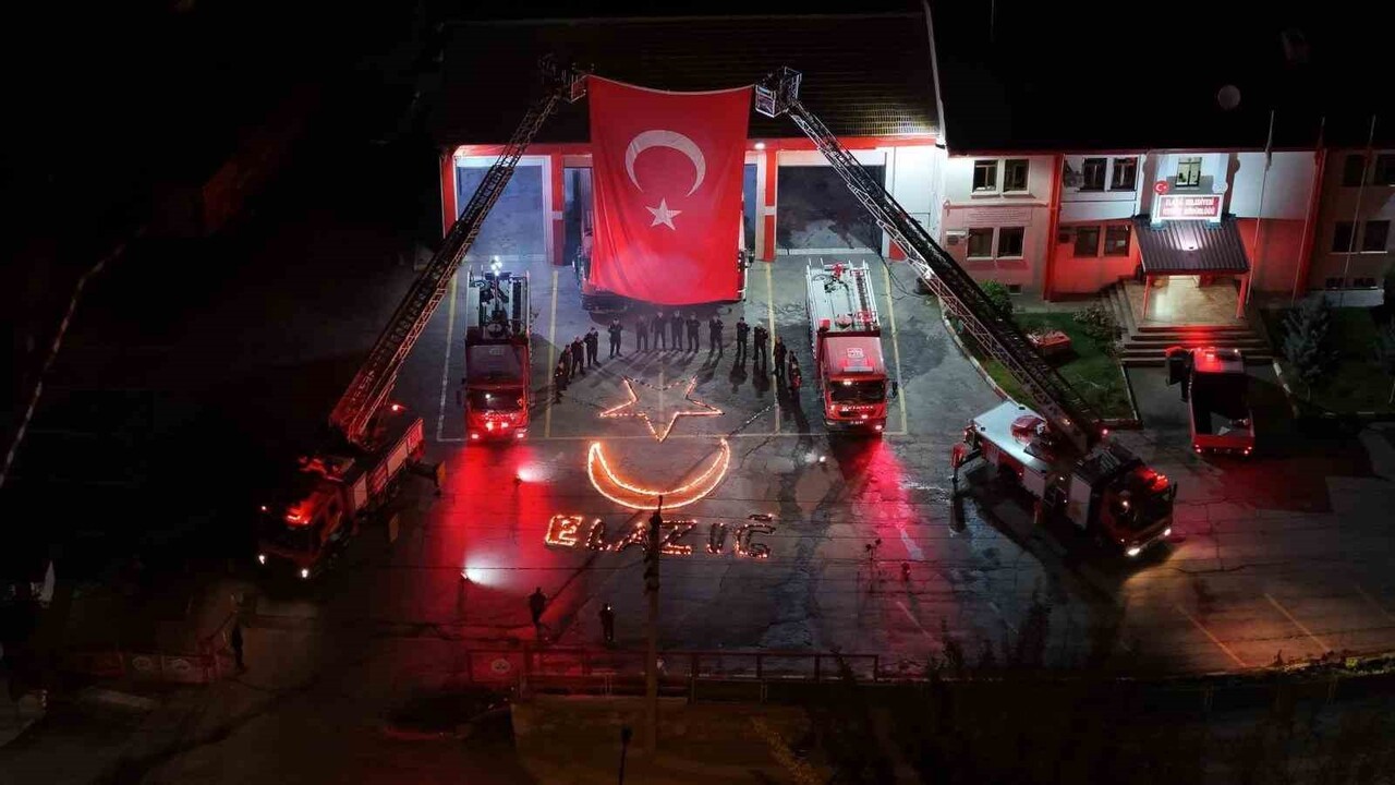 ELAZIĞ İTFAİYE MÜDÜRLÜĞÜ EKİPLERİ 11 AYDA BİN 482 YANGINA MÜDAHALE EDERKEN 38 BİN 272 VATANDAŞA...