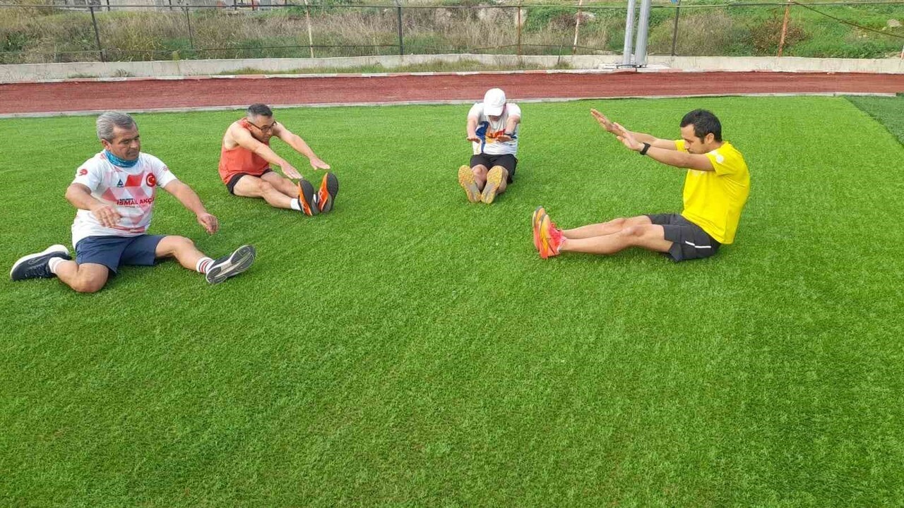 EMEKLİ POLİS DEPREM BÖLGESİNDEN REKOR KOŞUYOR