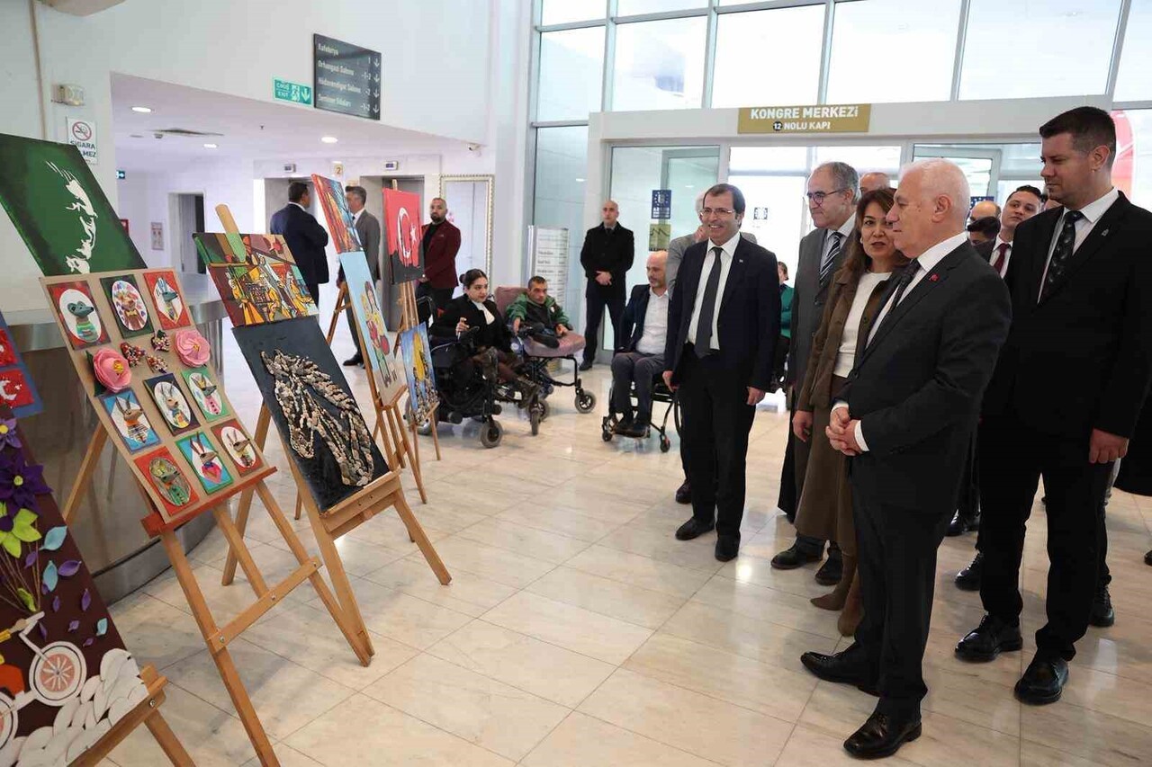 ENGELSİZ BURSA' TANITIM TOPLANTISINDA ÇALIŞMALAR SERGİLENDİ.