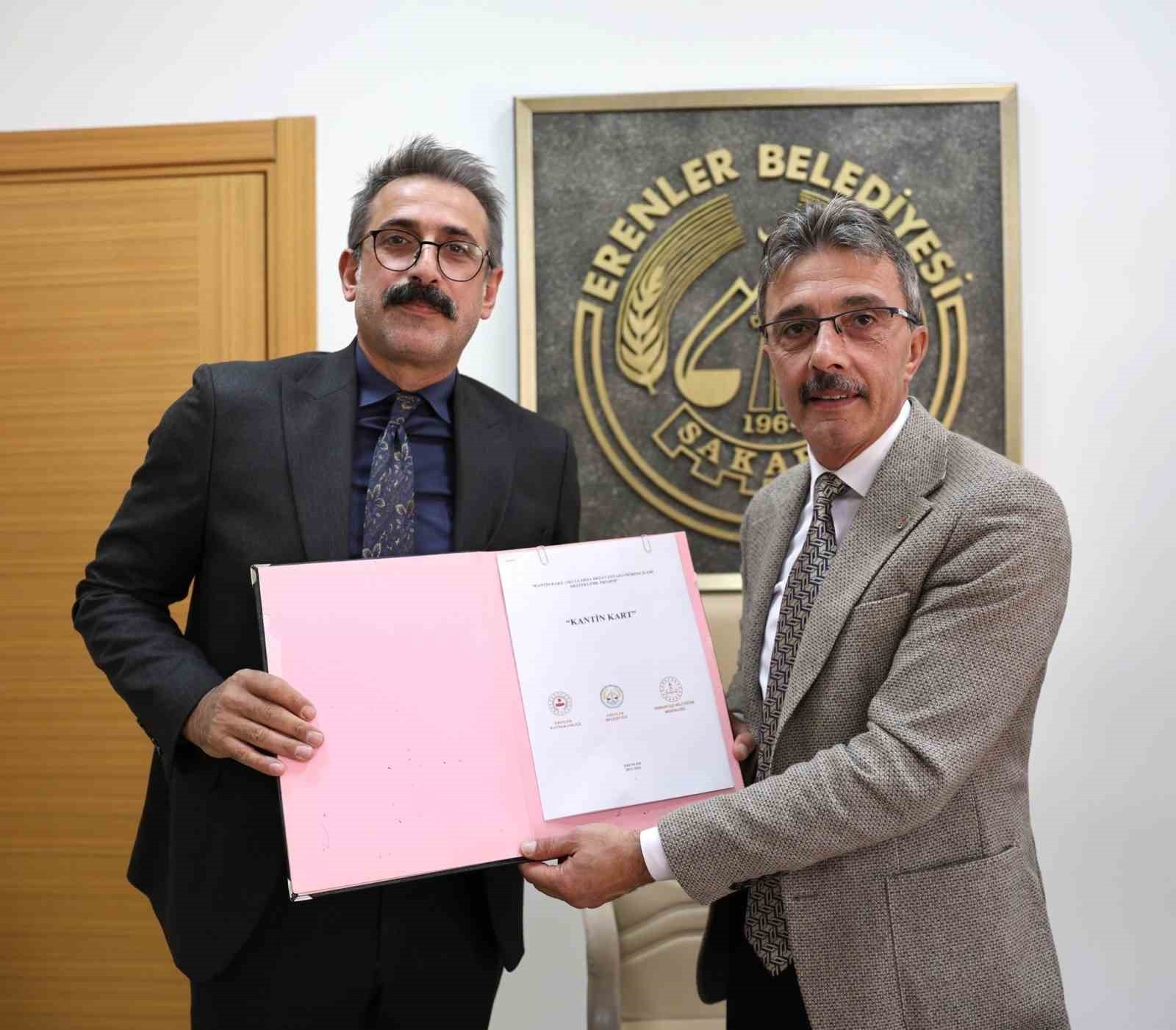 ERENLER BELEDİYESİ, EĞİTİME VERDİĞİ DESTEĞİ SÜRDÜRMEYE DEVAM EDİYOR. ERENLER BELEDİYE BAŞKANI...