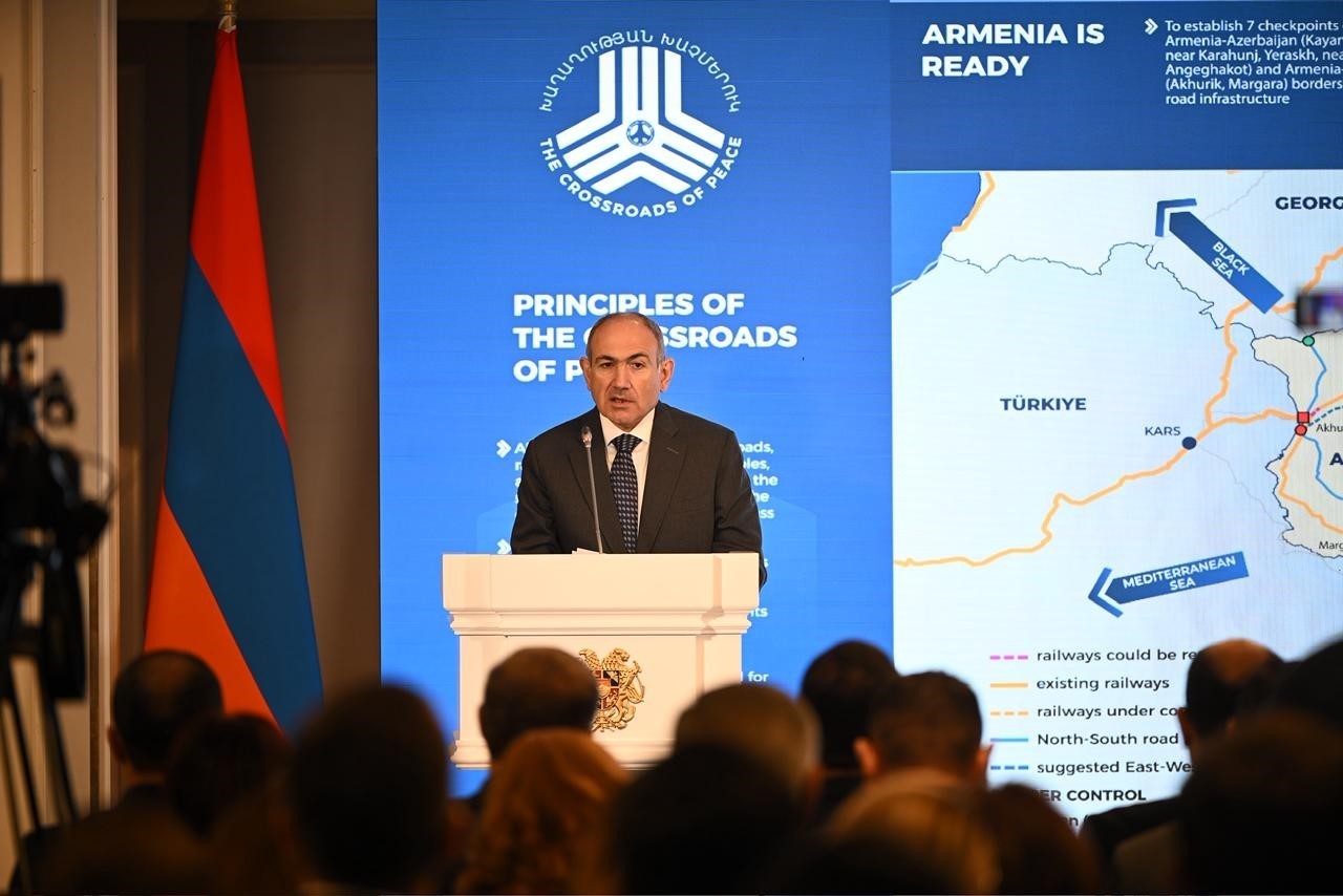 ERMENİSTAN'IN BAŞKENTİ ERİVAN'DA DÜN BAŞLAYAN "BARIŞ VE ÇOK TARAFLI İŞ BİRLİĞİ İNŞASI" BAŞLIKLI...