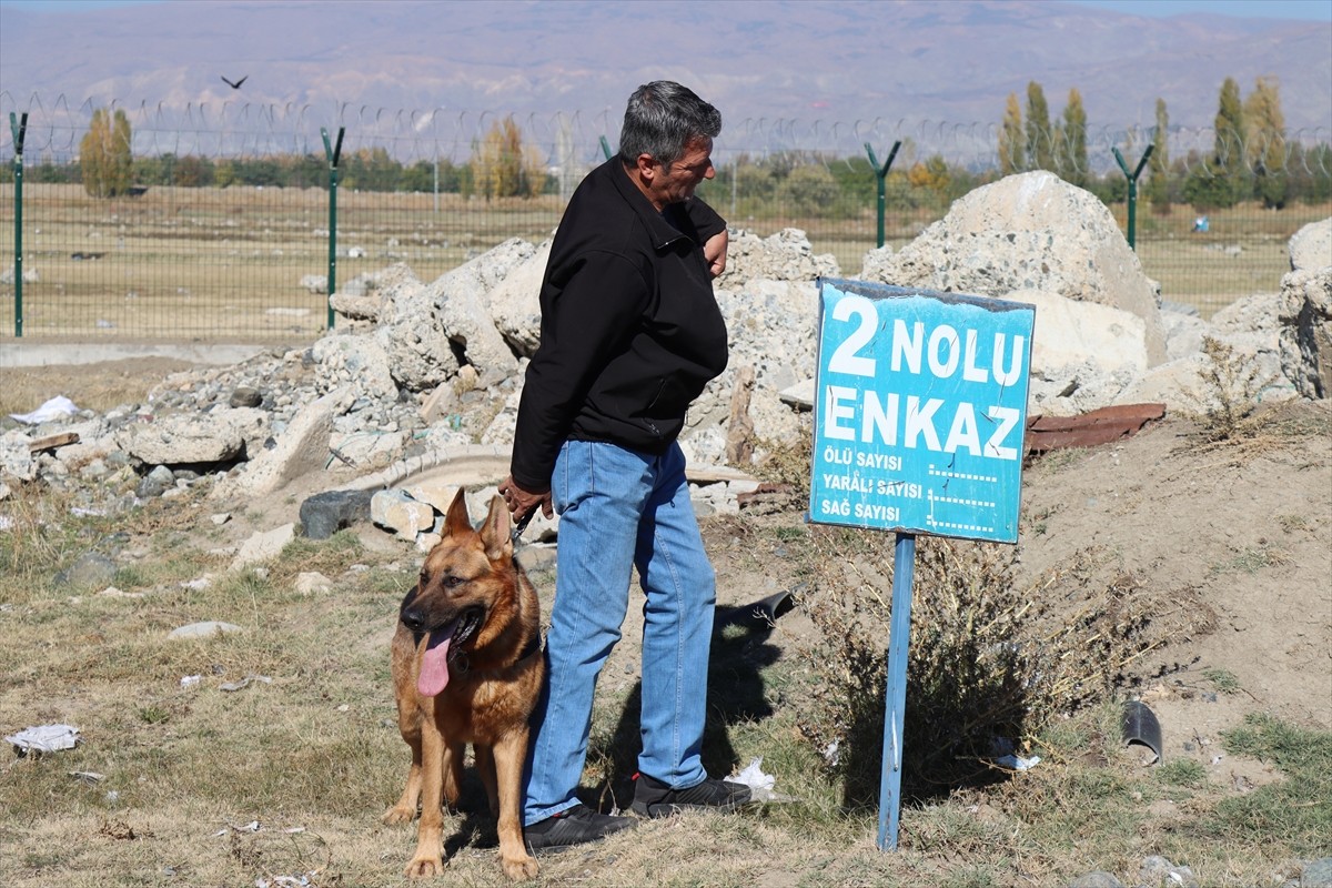 Erzincan'da, Erzincan Gazeteciler Cemiyeti ile uluslararası arama kurtarma kuruluşu I.S.A.R...