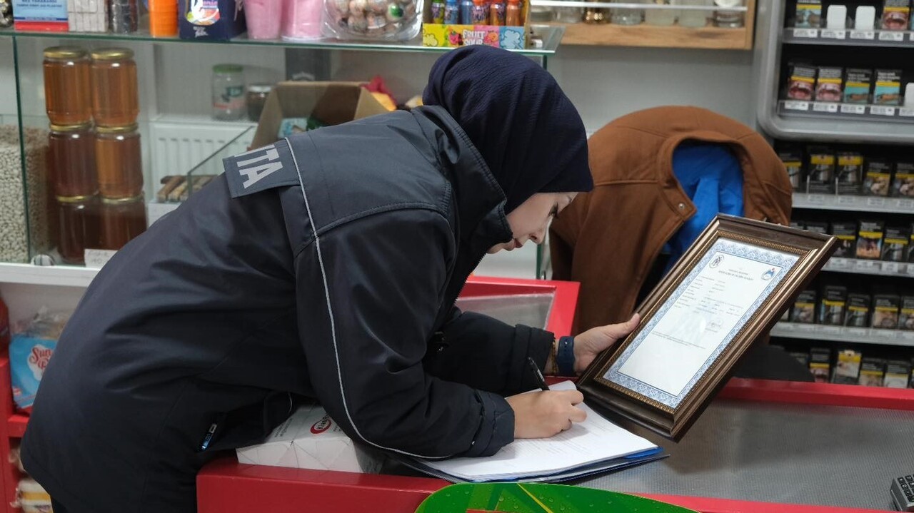 ERZİNCAN'DA ZABITA EKİPLERİNDEN 190 İŞLETMEYE KAPSAMLI DENETİM