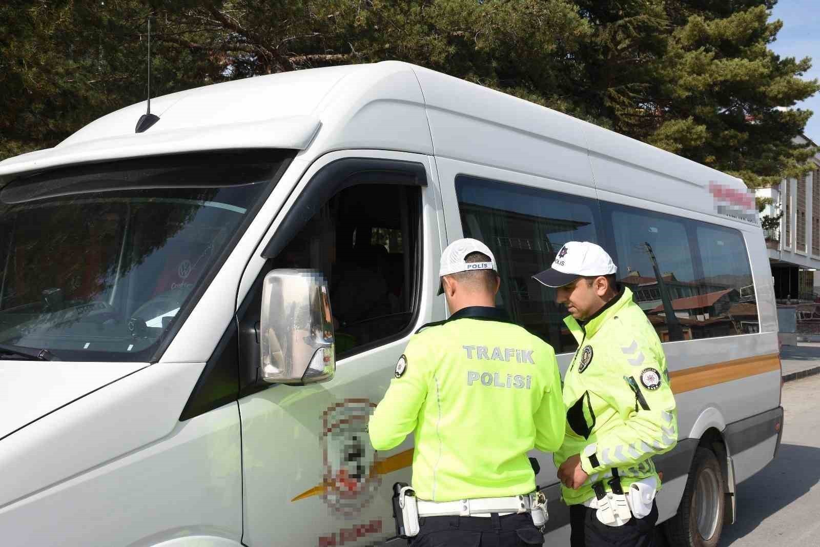 ERZİNCAN’DA GÜVENLİ OKUL UYGULAMALARI DEVAM EDİYOR