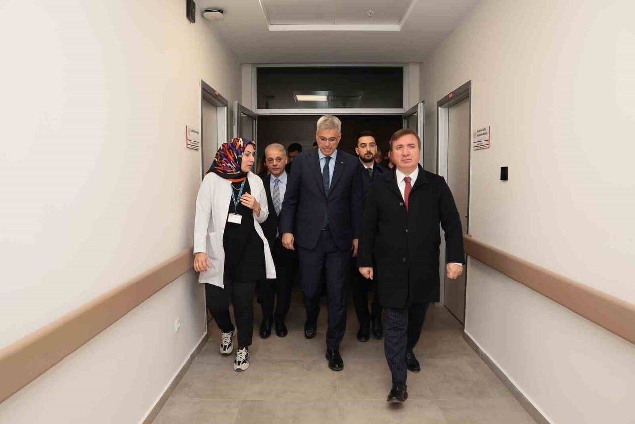 ERZİNCAN’IN SAĞLIK ALTYAPISINI GÜÇLENDİRECEK 500 YATAKLI MENGÜCEK GAZİ EĞİTİM VE ARAŞTIRMA...