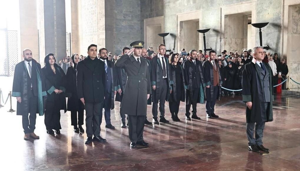 ERZURUM BARO BAŞKANI AV. MESUT ÖNER, BERABERİNDEKİ YÖNETİM, DİSİPLİN VE DENETLEME KURUL ÜYELERİ...