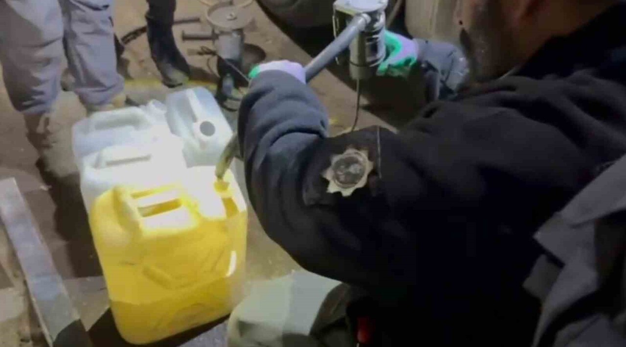 ERZURUM’DA POLİSİ, 224 KİLO 400 GRAM LİKİT METAMFETAMİN MADDESİ ELE GEÇİRİLDİ. NARKOTİK SUÇLARLA...