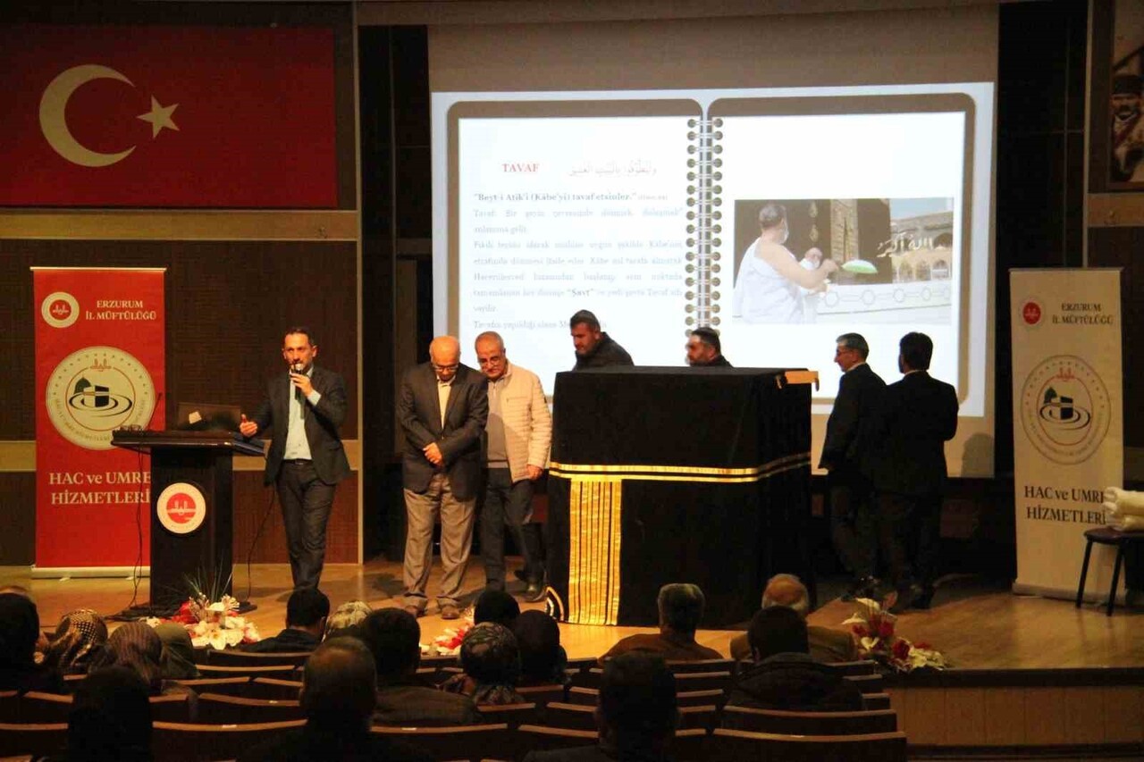 ERZURUM İL MÜFTÜLÜĞÜ TARAFINDAN MÜBAREK TOPRAKLARA GİDECEK OLAN UMRECİLER İÇİN "UMRE HAZIRLIK...
