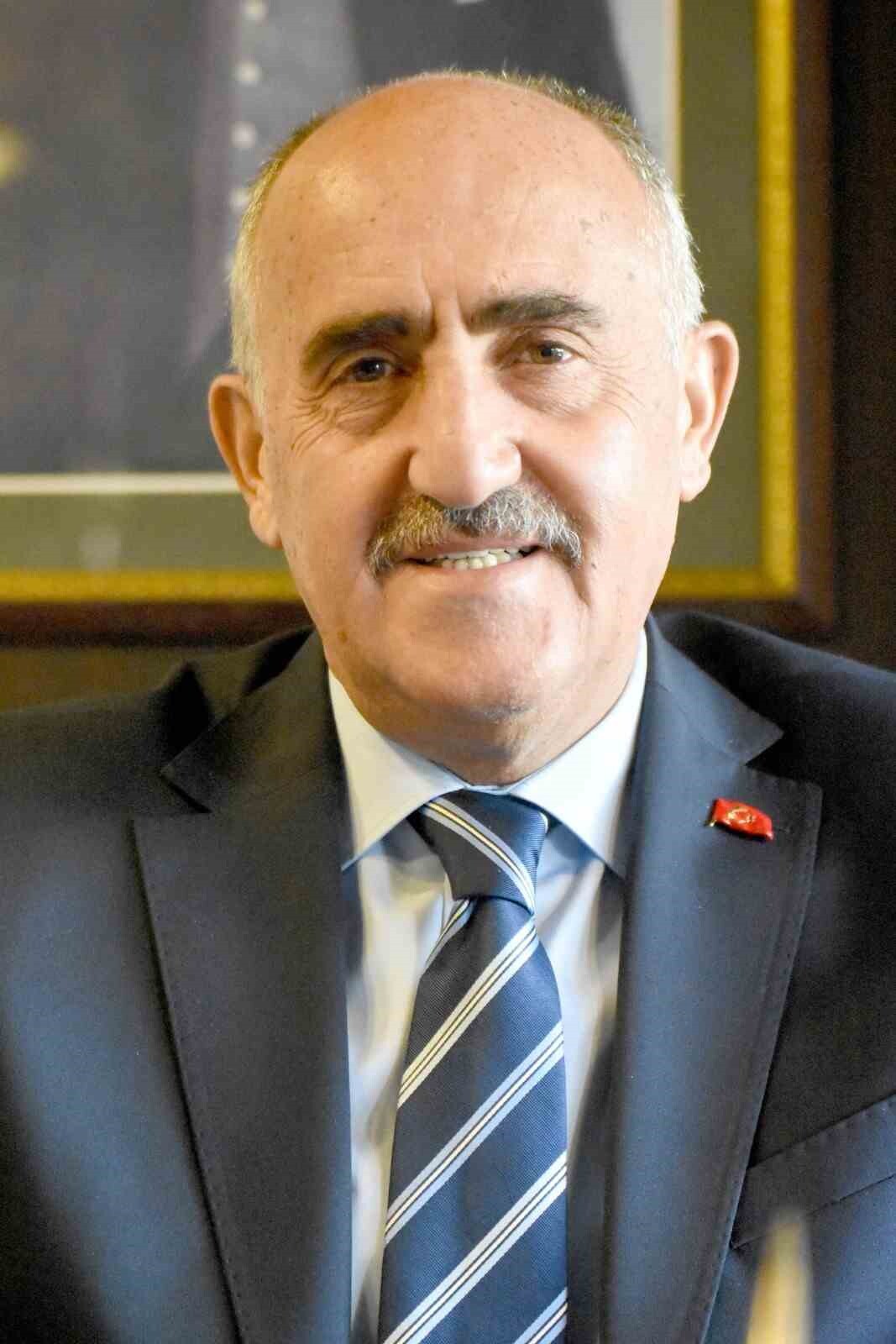 ERZURUM KENT KONSEYİ BAŞKANI HÜSEYİN TANFER, CUMHURBAŞKANI RECEP TAYYİP ERDOĞAN'IN ERZURUM'A OLAN...