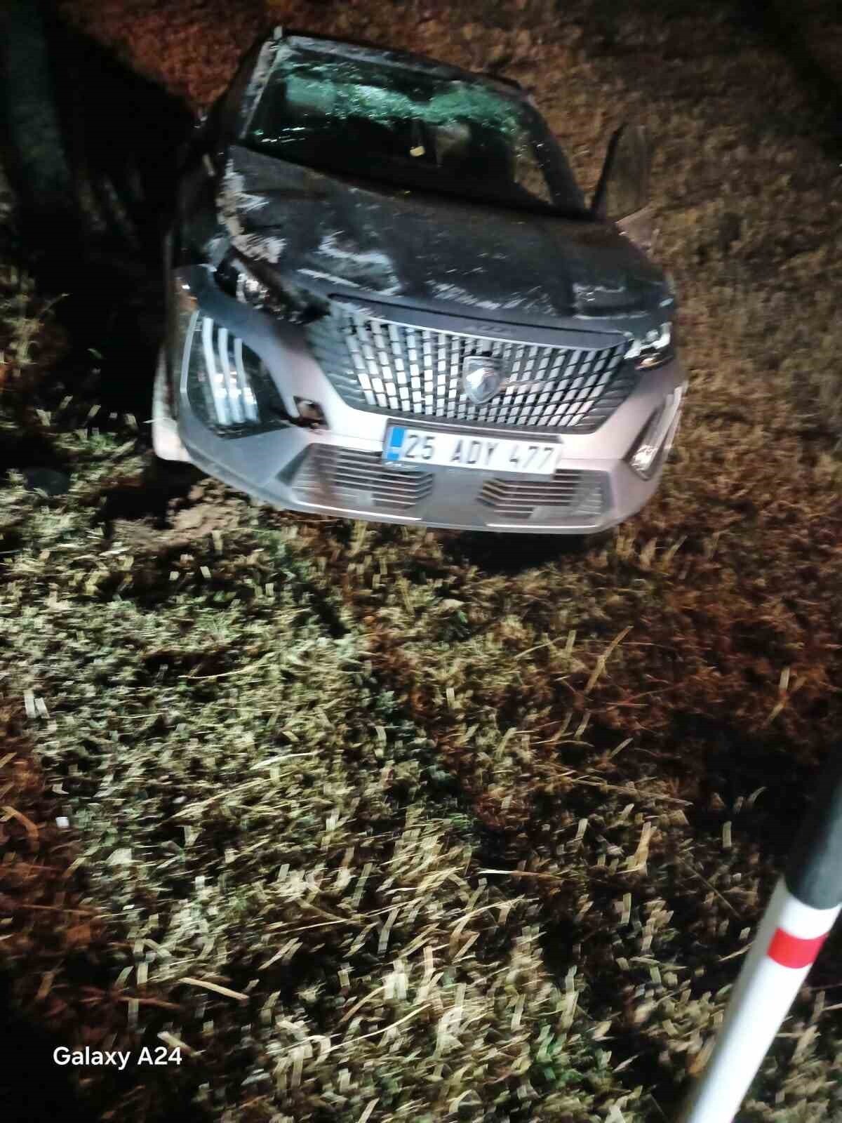 ERZURUM’UN KARAYAZI İLÇESİNDE MEYDANA GELEN TRAFİK KAZASINDA, KONTROLDEN ÇIKARAK ŞARAMPOLE DÜŞEN...