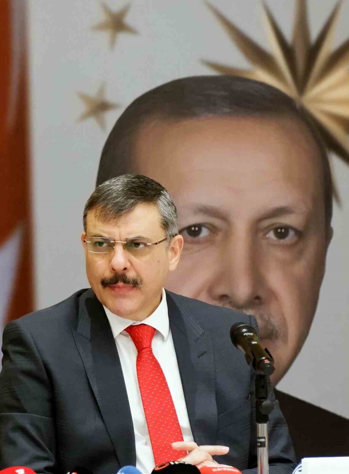 ERZURUM VALİSİ MUSTAFA ÇİFTÇİ, 24 KASIM ÖĞRETMENLER GÜNÜ  VESİLESİYLE BİR MESAJ YAYINLADI VE...