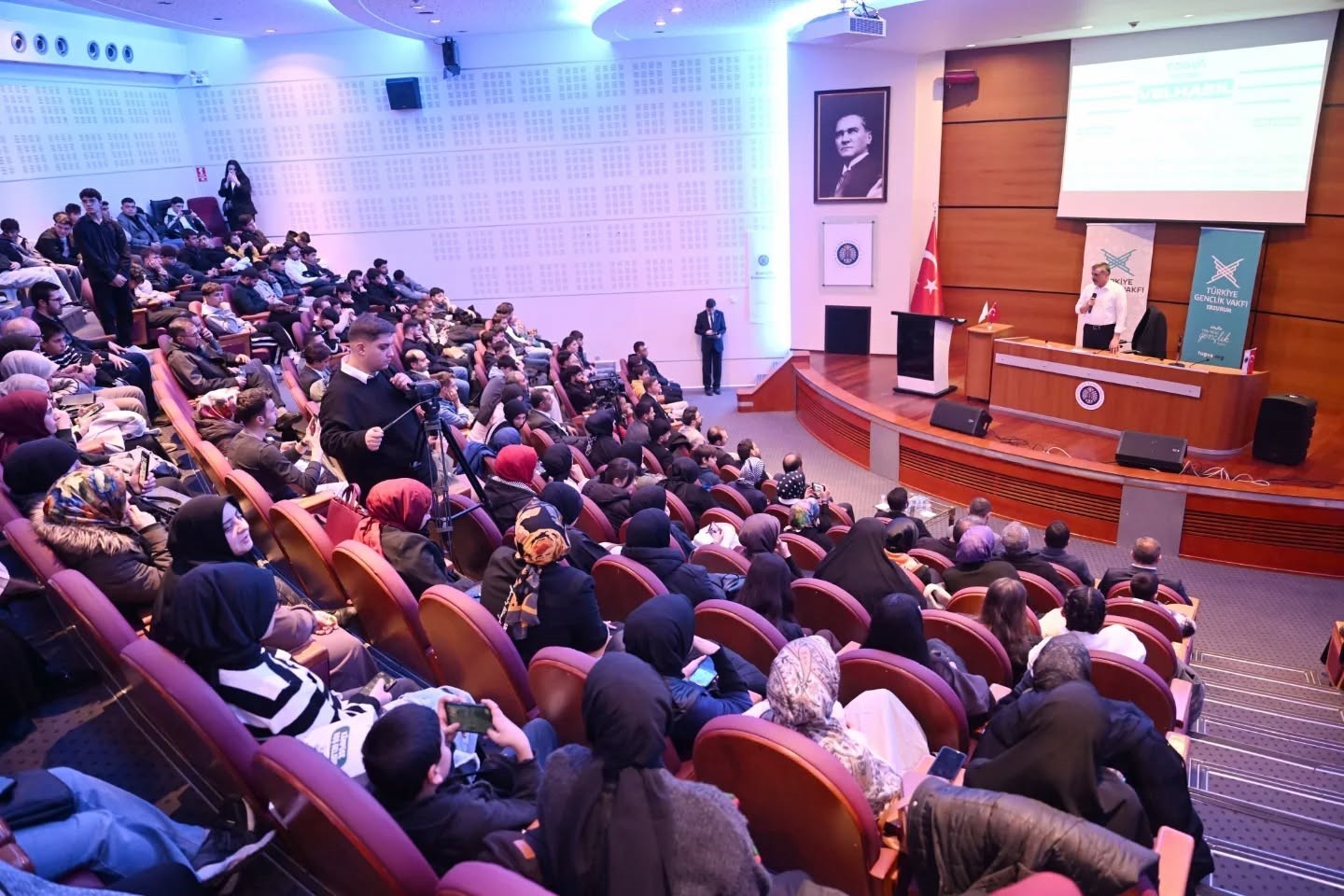 ERZURUM VALİSİ MUSTAFA ÇİFTÇİ, TÜRKİYE GENÇLİK VAKFI (TÜGVA) TARAFINDAN DÜZENLENEN “VELHASIL...