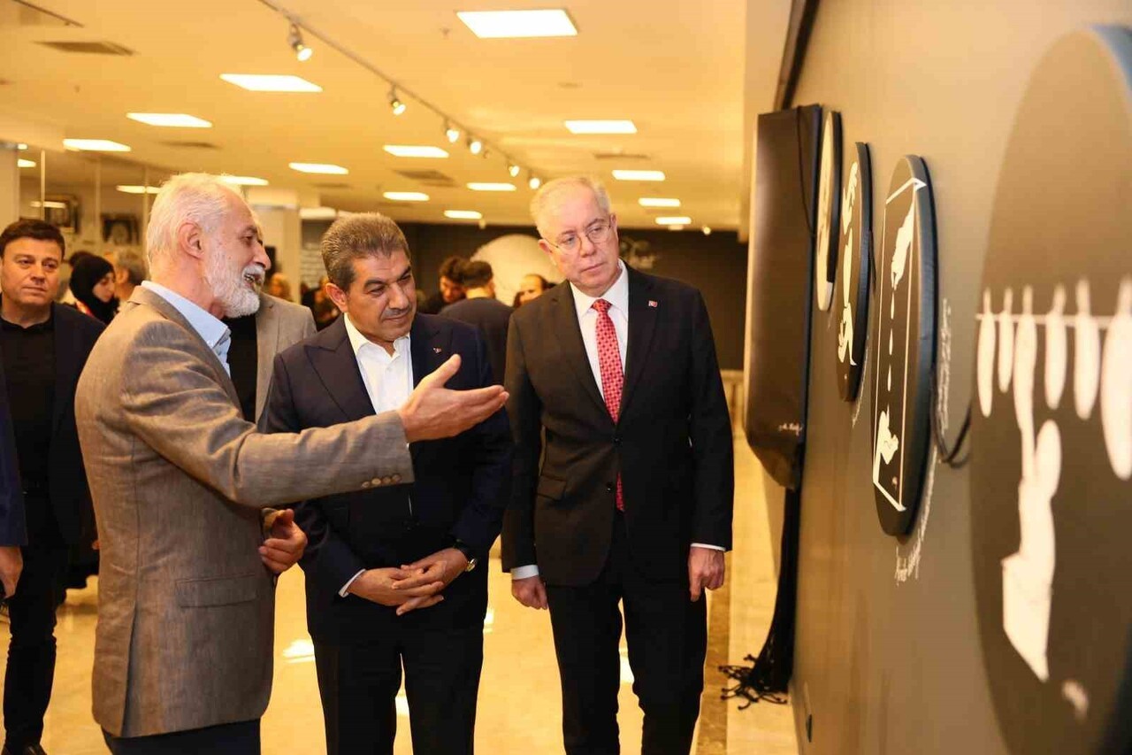 ESENLER BELEDİYESİ, KARİKATÜR SANATÇISI ABDÜLBAKİ KÖMÜR’ÜN, PEYGAMBER EFENDİMİZ’İN (S.A.V.)...