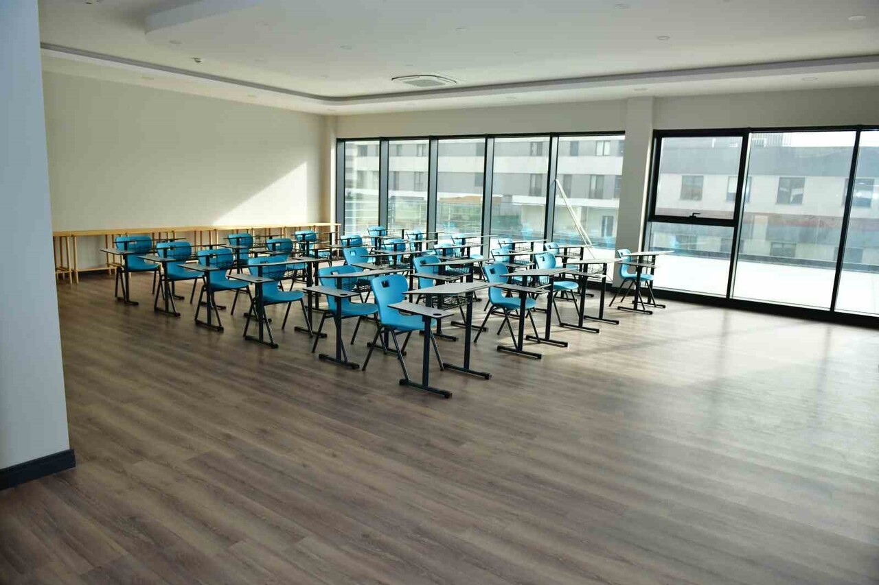 ESENYURT BELEDİYE BAŞKAN VEKİLİ CAN AKSOY, ÇOCUK ÜNİVERSİTESİ’NE YAPTIĞI ZİYARETTE, KULLANILMAYAN...