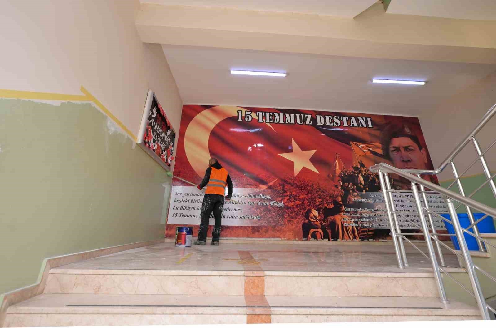 ESENYURT’TA Kİ OKULLARDA ARA TATİLDE BAKIM VE ONARIM ÇALIŞMALARI DEVAM ETTİ