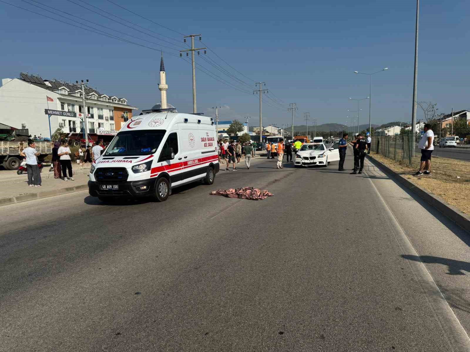 ESKİ MİLLETVEKİLİ ALİ BOĞA'YA ÇARPAN SÜRÜCÜ TAHLİYE OLDU