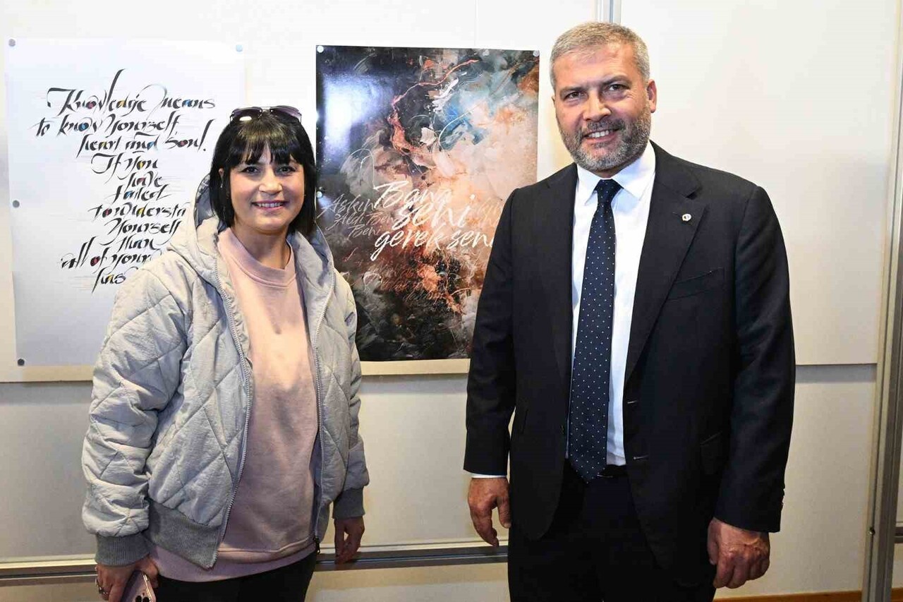 ESKİŞEHİR'DE BULUNAN ANADOLU ÜNİVERSİTESİ'NDE YUNUS EMRE SERGİSİ'NİN AÇILIŞ PROGRAMI...