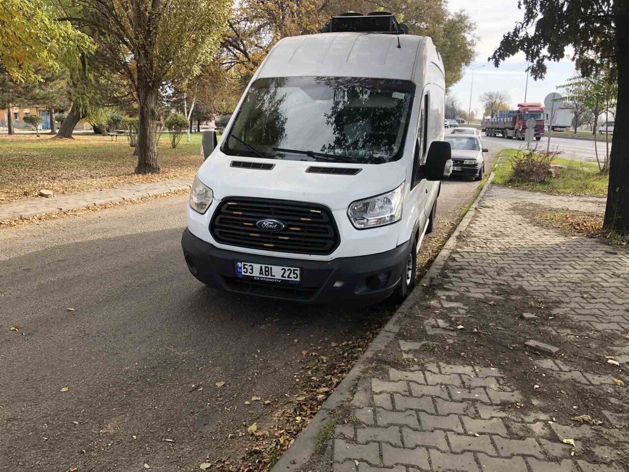 ESKİŞEHİR’DE POLİSİN ‘DUR’ İKAZINA UYMAYAN ÇEKME BELGELİ PANELVAN ARACA TOPLAMDA 11 BİN 427 TL...