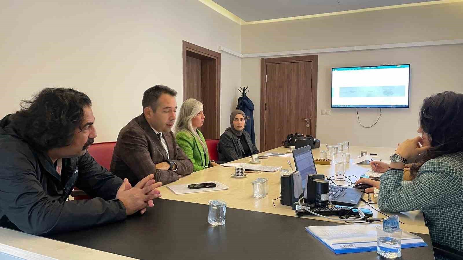 ESKİŞEHİR MERKEZİ HEKİM RANDEVU SİSTEMİ (MHRS) DEĞERLENDİRME TOPLANTISINDA, RANDEVU SÜREÇLERİ VE...