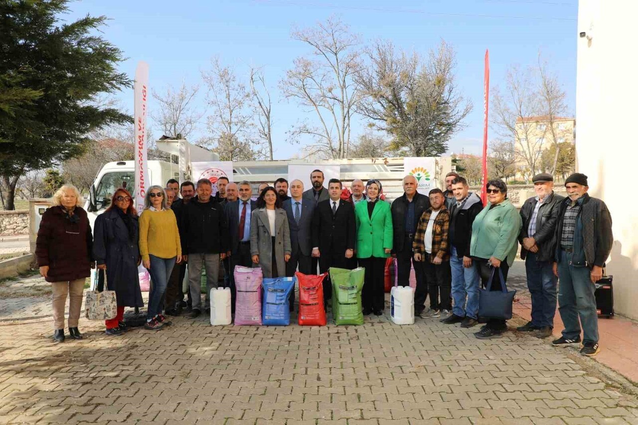 ESKİŞEHİR VALİLİĞİ'NİN KATKILARIYLA İL TARIM VE ORMAN MÜDÜRLÜĞÜ TARAFINDAN YÜRÜTÜLEN 'İYİ TARIM...