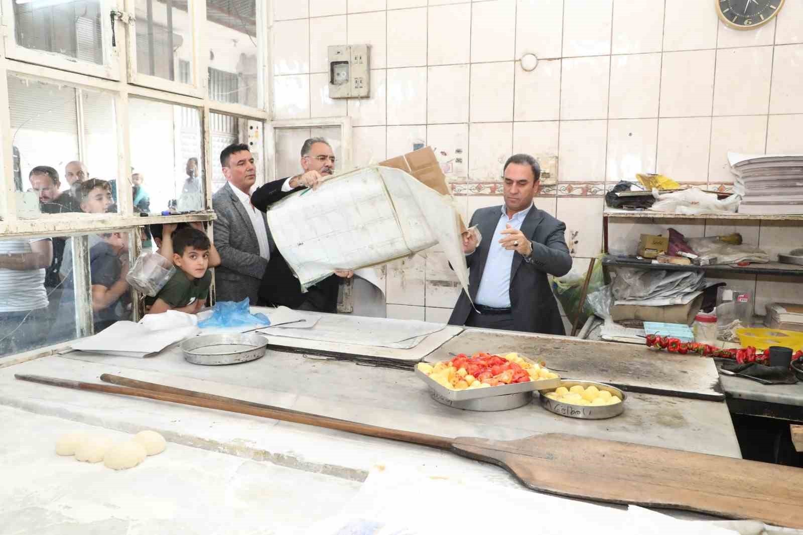 EYYÜBİYE BELEDİYE BAŞKANI MEHMET KUŞ, İKİ GÜN BOYUNCA TARİHİ MAHALLELERDEKİ VATANDAŞLAR VE ESNAFLA...