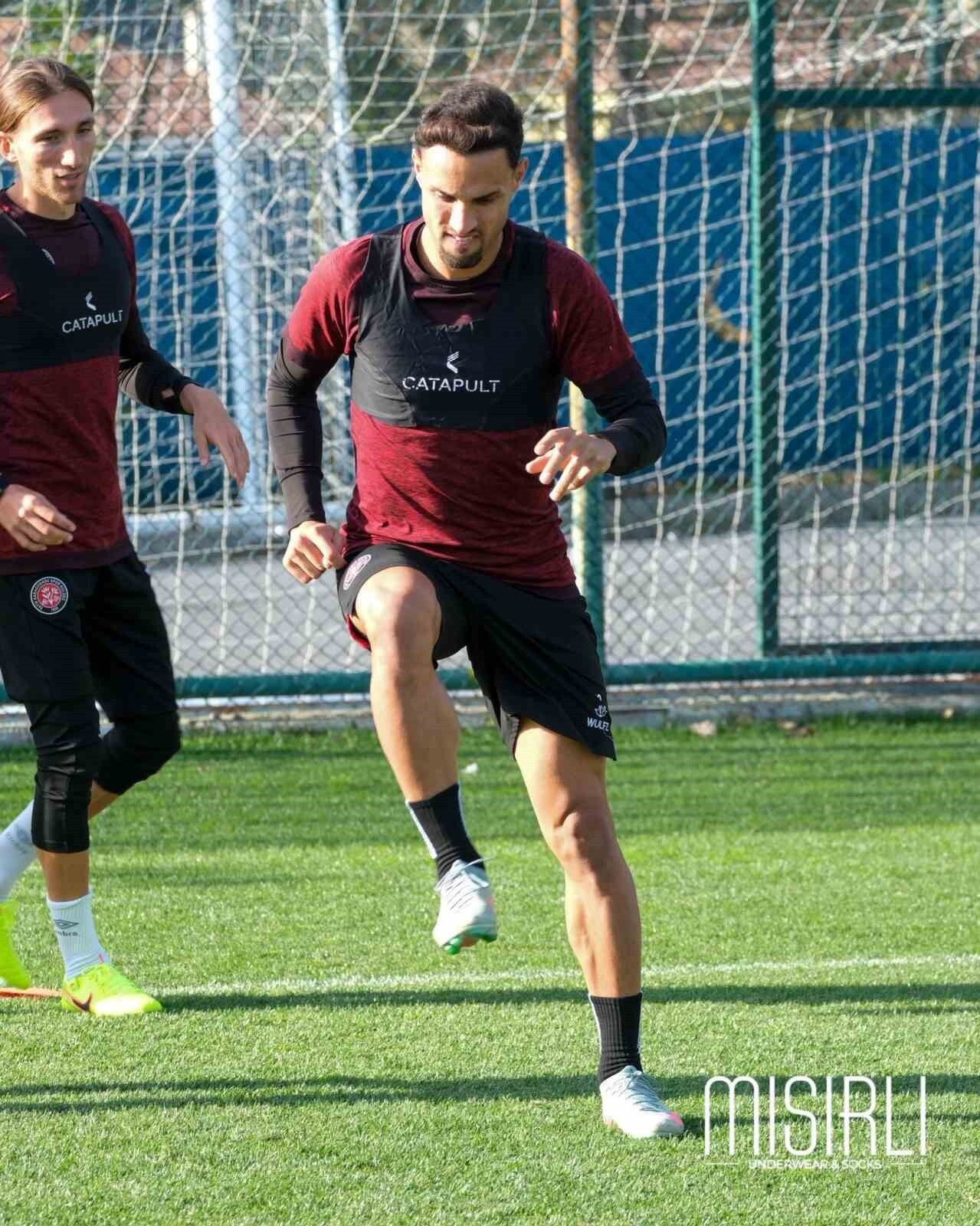 FATİH KARAGÜMRÜK, TRENDYOL SÜPER LİG'İN 13. HAFTASINDA DEPLASMANDA OYNAYACAĞI EYÜPSPOR MAÇI...