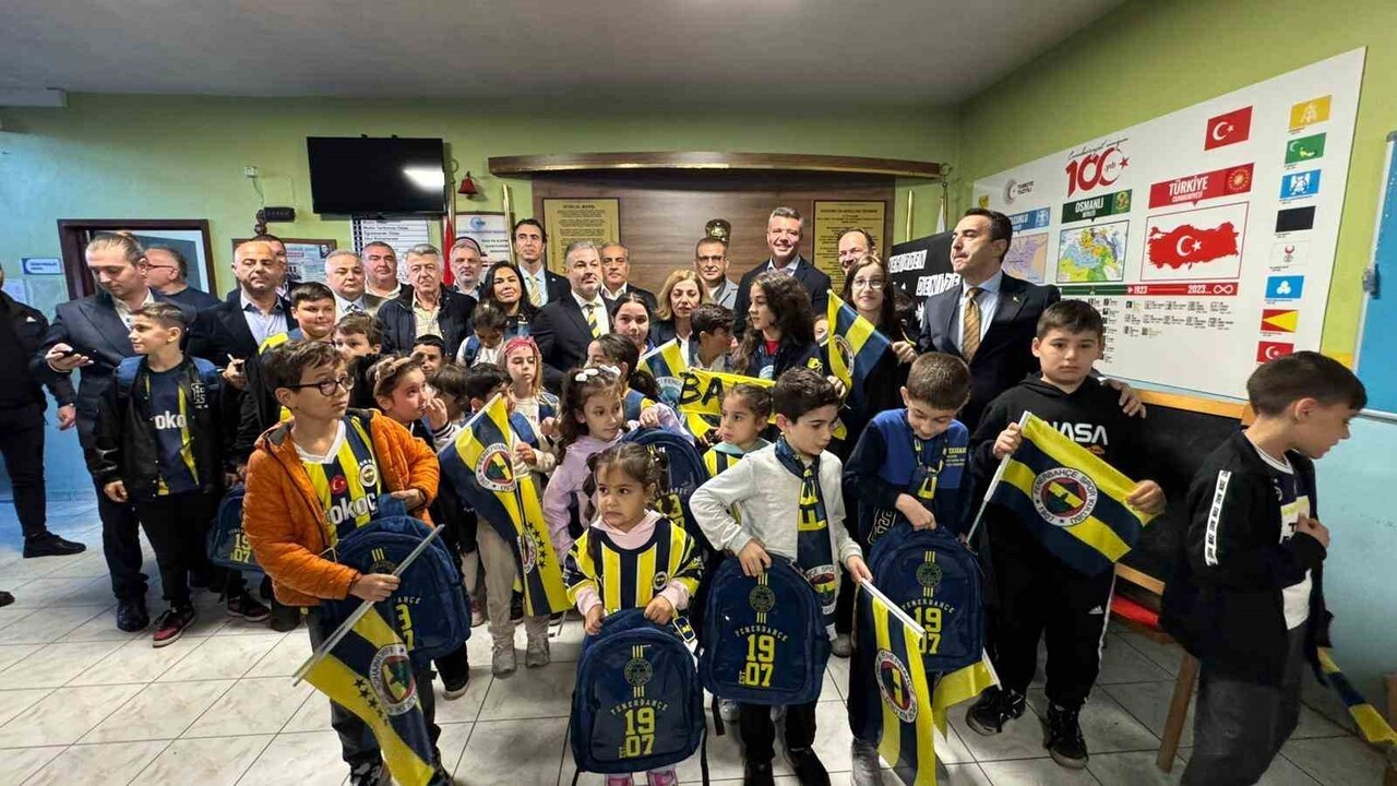 FENERBAHÇE BAŞKANI SADETTİN SARAN, ÇAYKUR RİZESPOR MAÇI ÖNCESİNDE RİZE'NİN PAZAR İLÇESİNDEKİ FUAT...