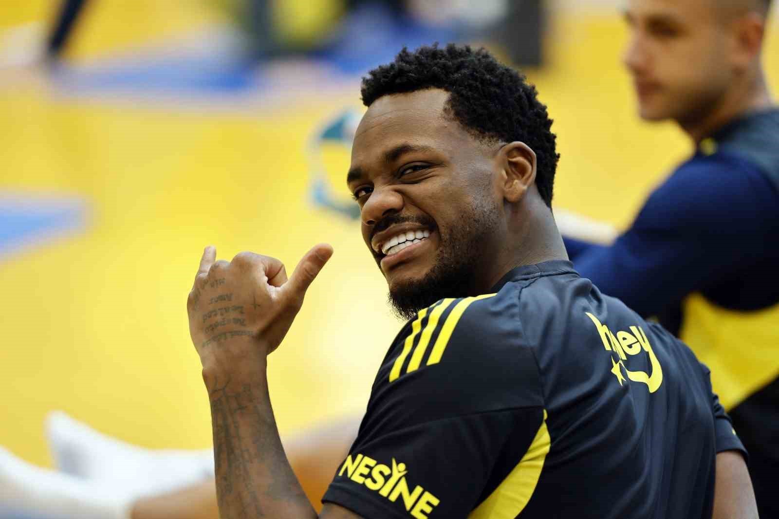 FENERBAHÇE, TRENDYOL SÜPER LİG'İN 13. HAFTASINDA 23 KASIM PAZAR GÜNÜ DEPLASMANDA ÇAYKUR RİZESPOR...