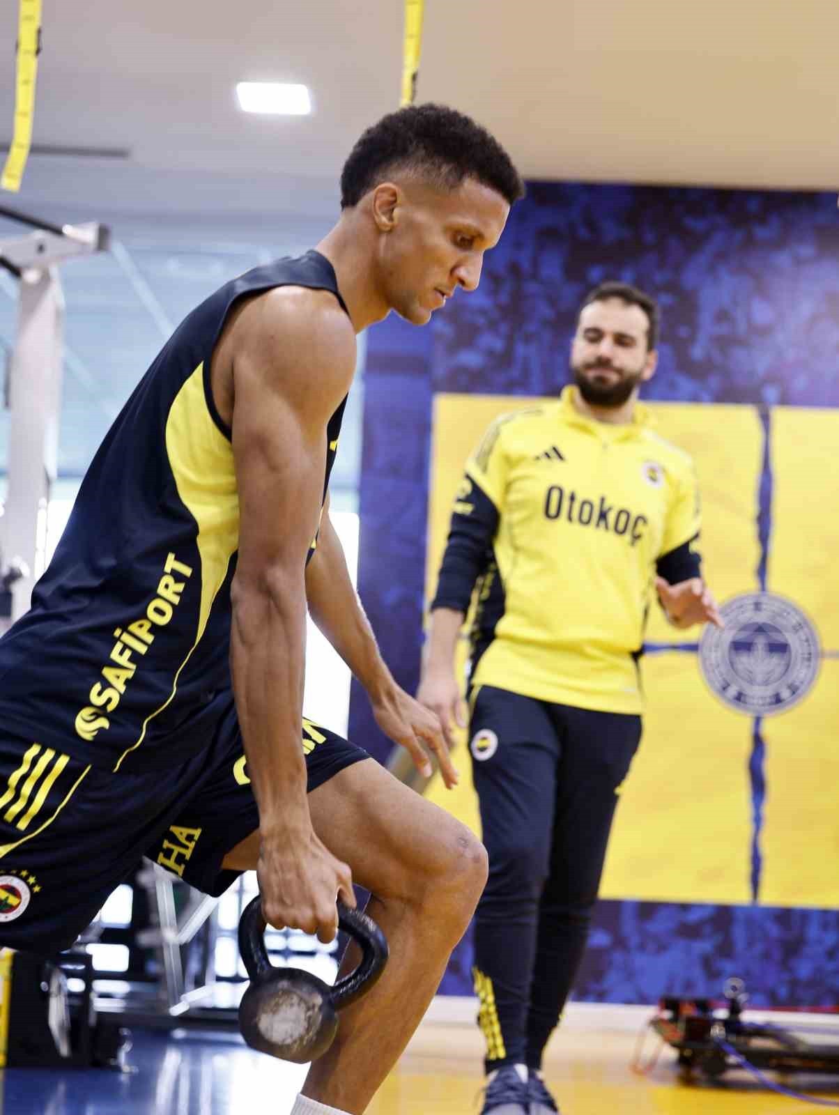 FENERBAHÇE, TRENDYOL SÜPER LİG'İN 13. HAFTASINDA ÇAYKUR RİZESPOR İLE OYNAYACAĞI MAÇIN...